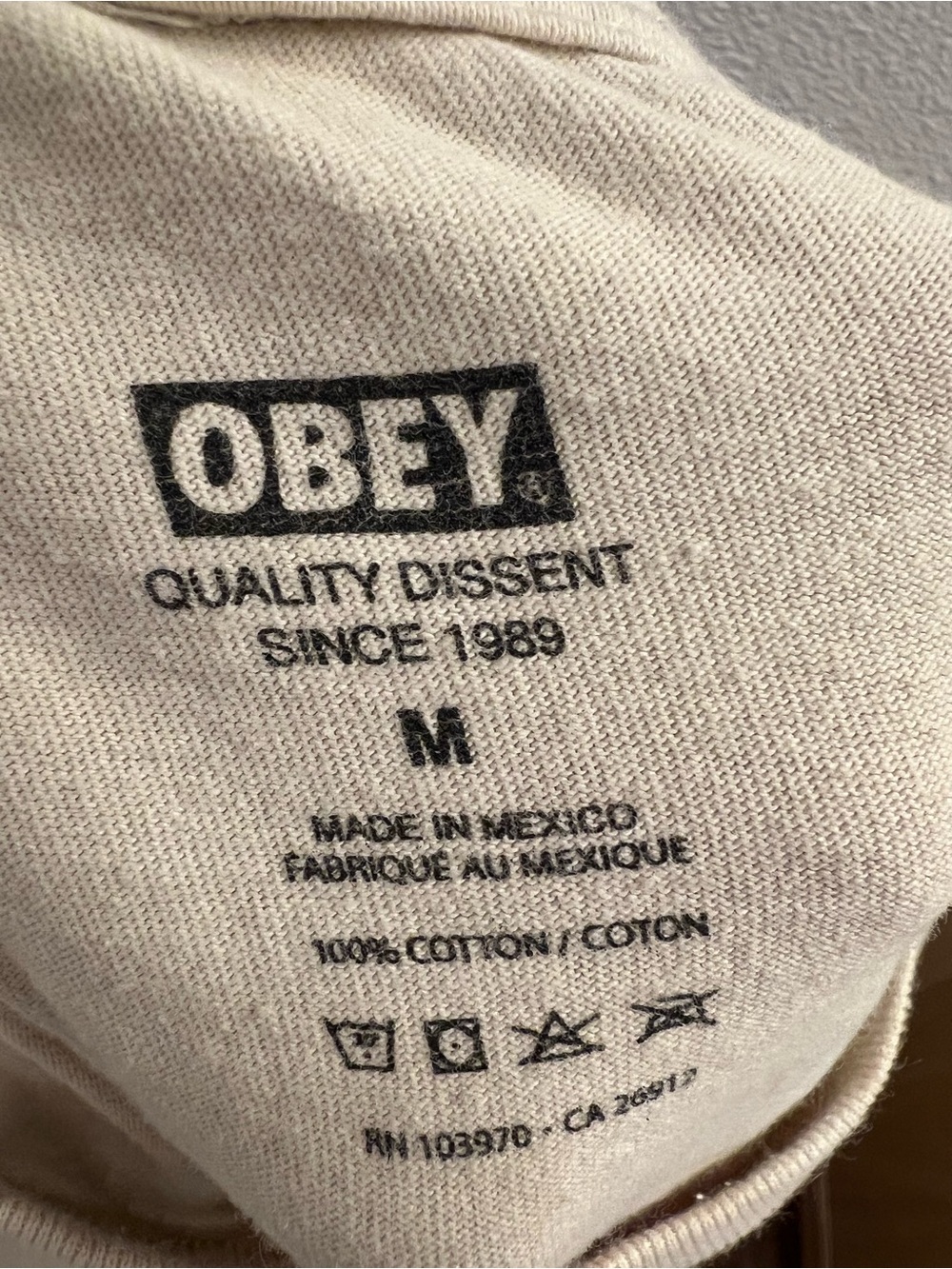 OBEY World’s Friendliest Tee Cat Medium - Picture 3 of 3